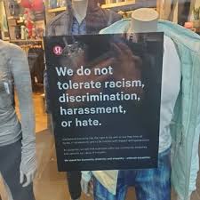 lululemon racist